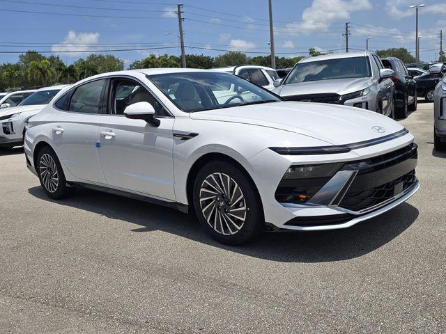 2025 Hyundai Sonata Hybrid SEL - Photo 15