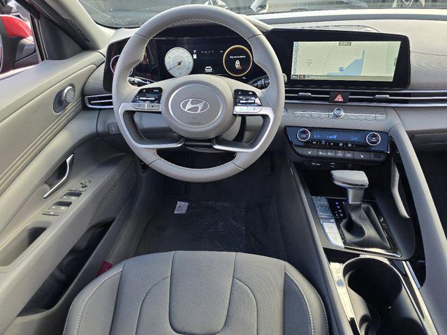 2025 Hyundai Elantra SEL - Photo 8