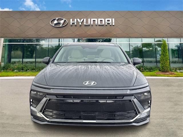 2026 Hyundai Sonata SEL Sport photo 2