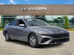 2025 Hyundai Elantra SE Sedan
