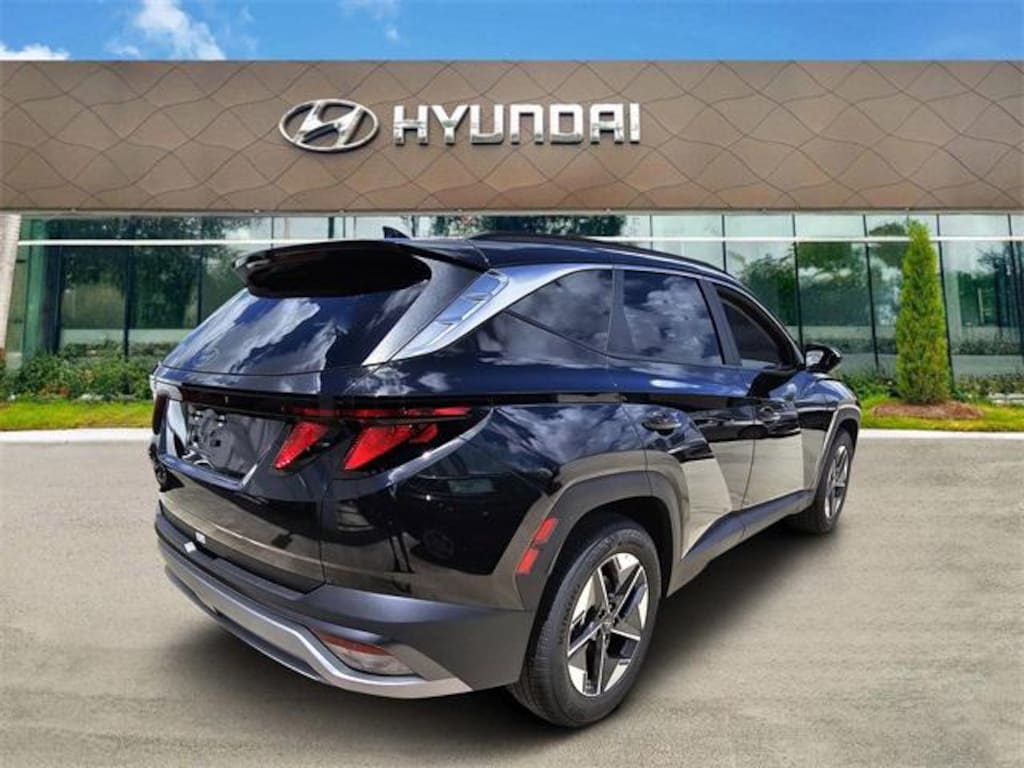 New 2026 Hyundai Tucson SEL FWD SUV