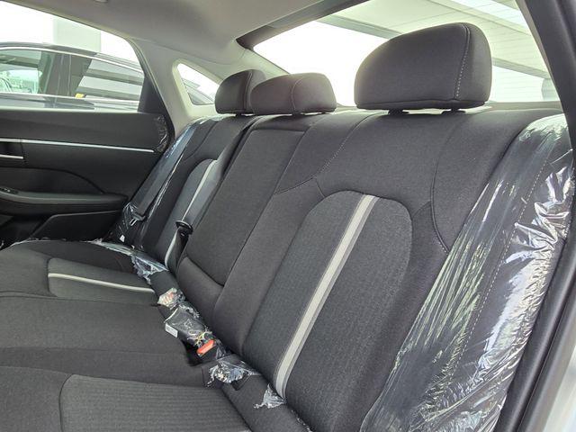 2025 Hyundai Sonata Hybrid SEL - Photo 9