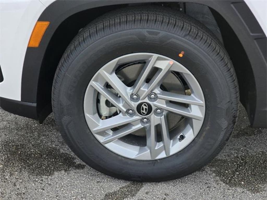 New 2025 Hyundai Tucson SE FWD SUV
