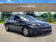 2026 Hyundai Elantra SE Sedan