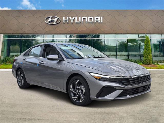 2025 Hyundai Elantra SEL's photo