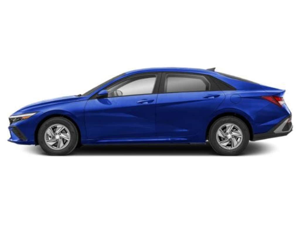 Used 2024 Hyundai Elantra SE Sedan