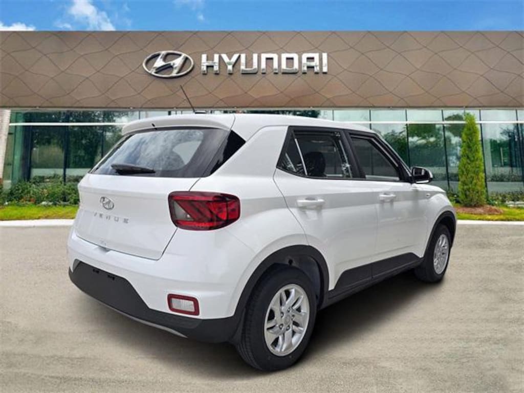 New 2025 Hyundai Venue SE SUV