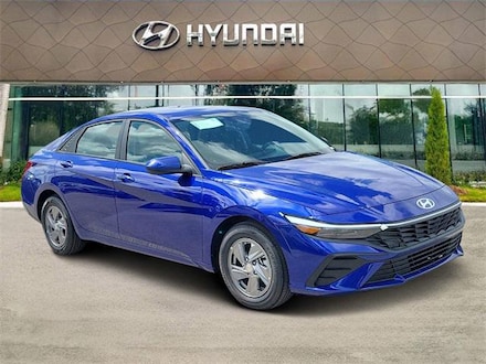 2025 Hyundai Elantra SE Sedan