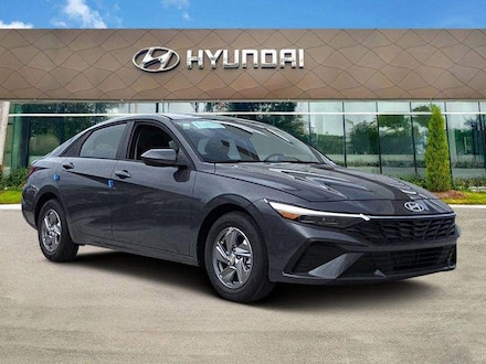 2026 Hyundai Elantra SE Sedan