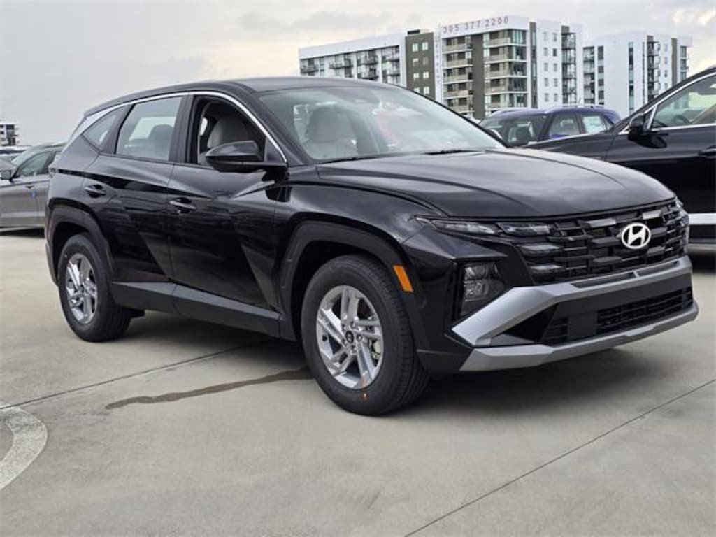 New 2025 Hyundai Tucson SE FWD SUV