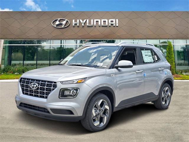 2025 Hyundai Venue SEL photo 2