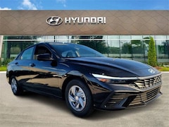 2025 Hyundai Elantra SE Sedan