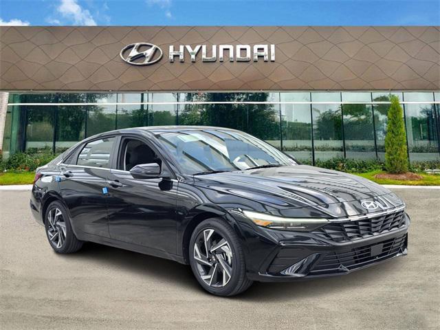 2025 Hyundai Elantra SEL's photo