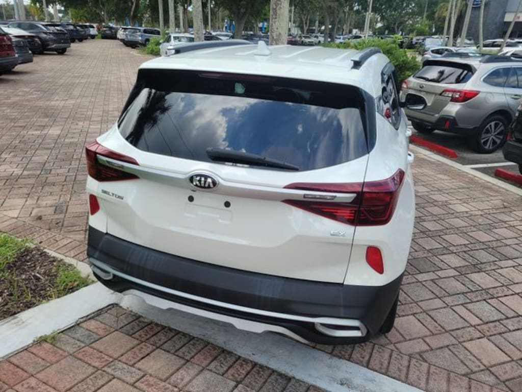 Used 2021 Kia Seltos EX SUV