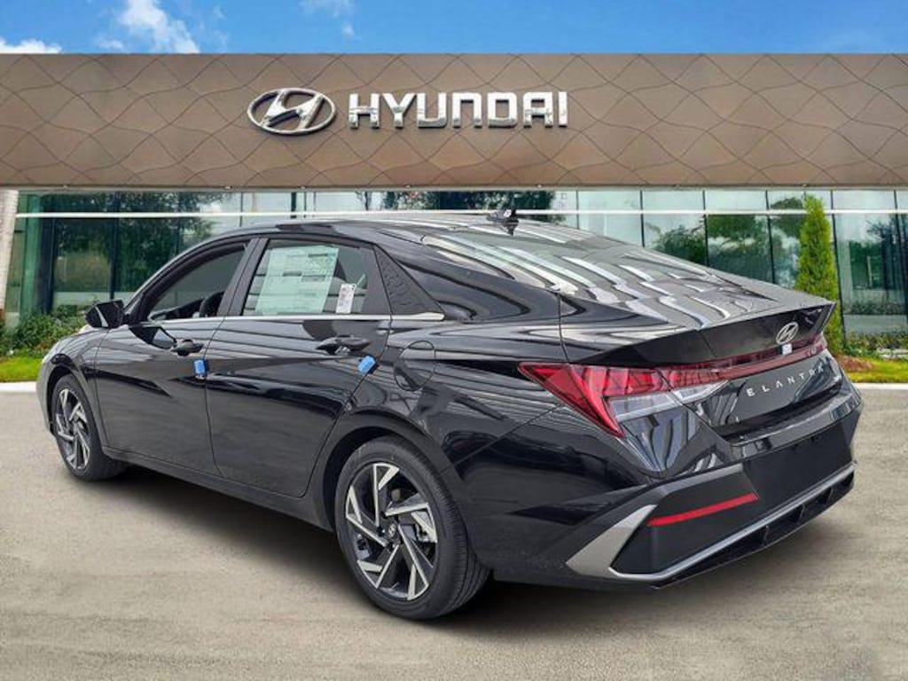 New 2026 Hyundai Elantra Limited Sedan