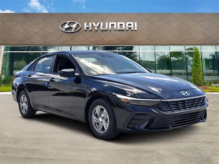 2025 Hyundai Elantra SE Sedan