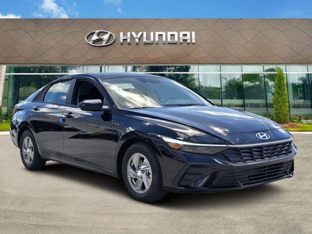 New 2026 Hyundai Elantra SE Sedan