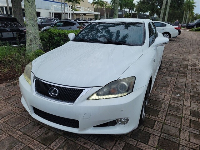 2012 Lexus IS 350C photo 2