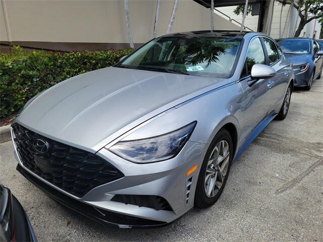 2023 Hyundai Sonata SEL Convenience N Line photo 2