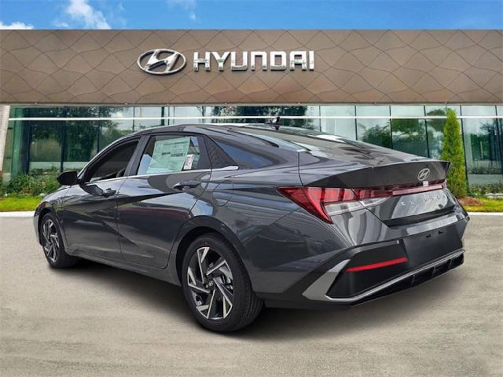 New 2025 Hyundai Elantra SEL Sport Sedan