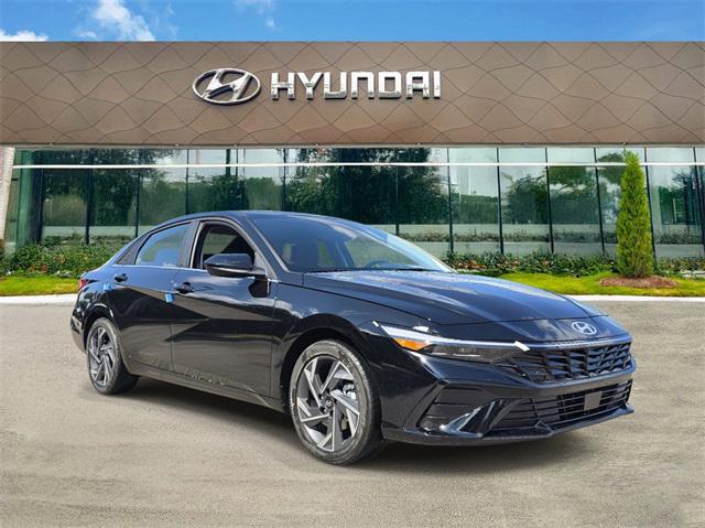 2025 Hyundai Elantra SEL's photo