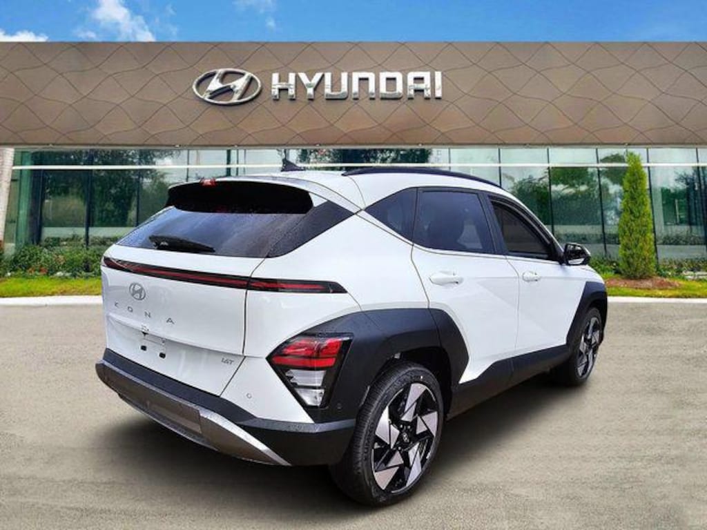 New 2026 Hyundai Kona Limited FWD SUV
