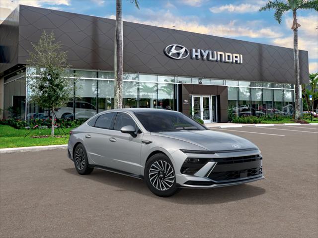 2025 Hyundai Sonata Hybrid SEL photo 2