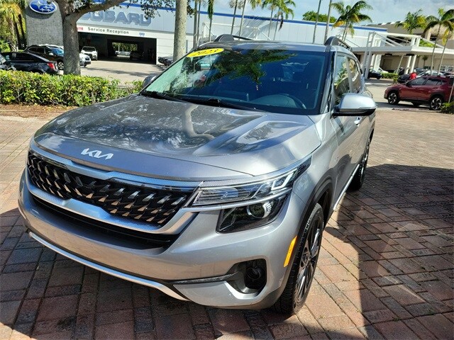 2023 Kia Seltos Nightfall Edition photo 2