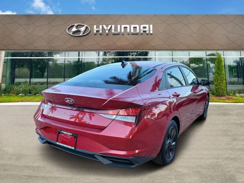Used 2022 Hyundai Elantra SEL Sedan