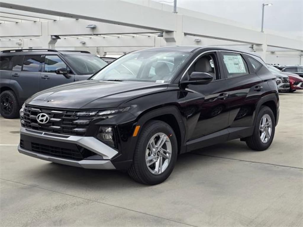 New 2025 Hyundai Tucson SE FWD SUV