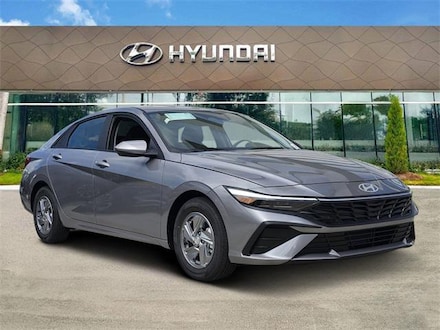 2026 Hyundai Elantra SE Sedan