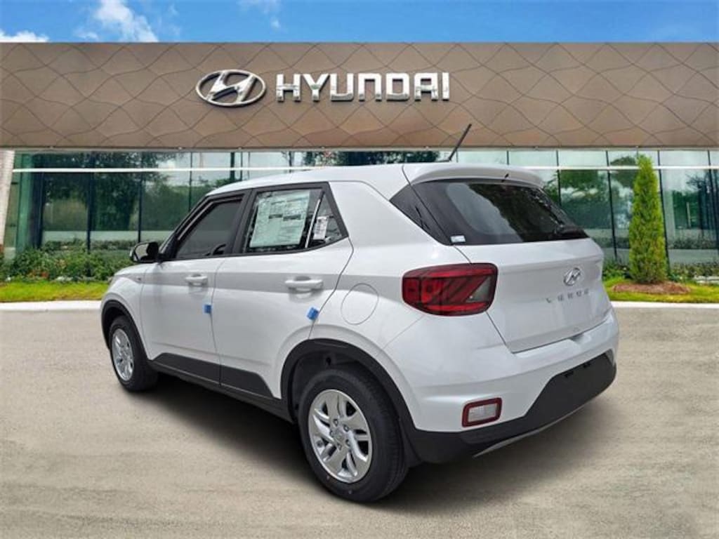 New 2025 Hyundai Venue SE SUV