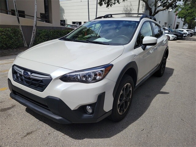 2023 Subaru Crosstrek Premium photo 2