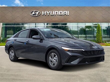 2026 Hyundai Elantra SE Sedan