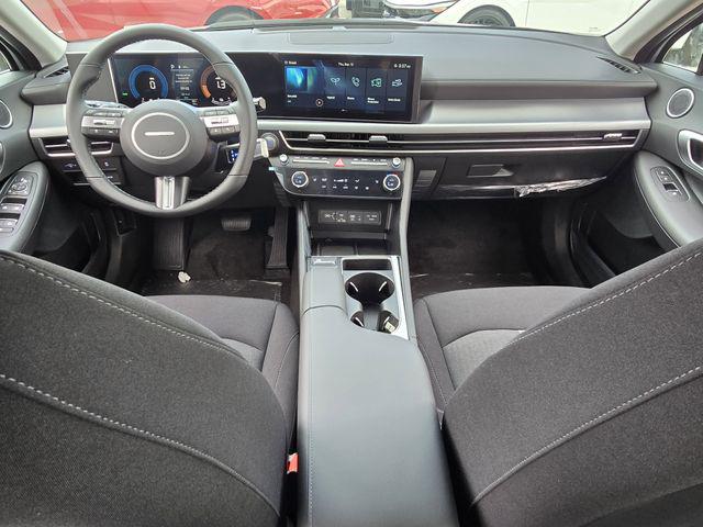 2025 Hyundai Sonata Hybrid SEL - Photo 6
