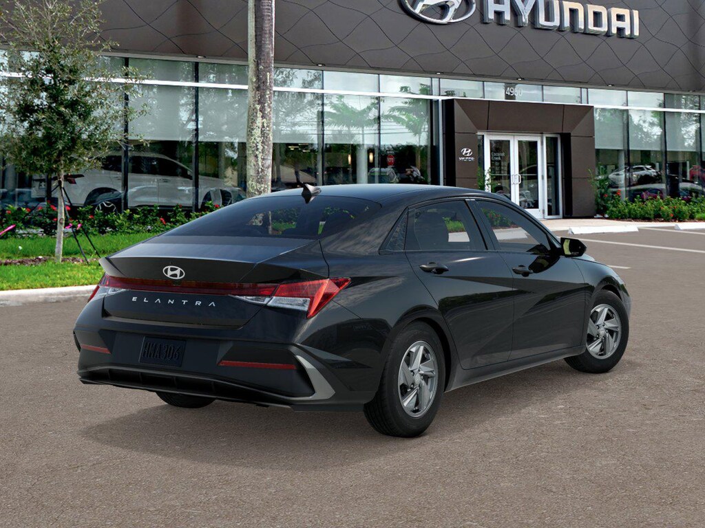 New 2026 Hyundai Elantra SE Sedan