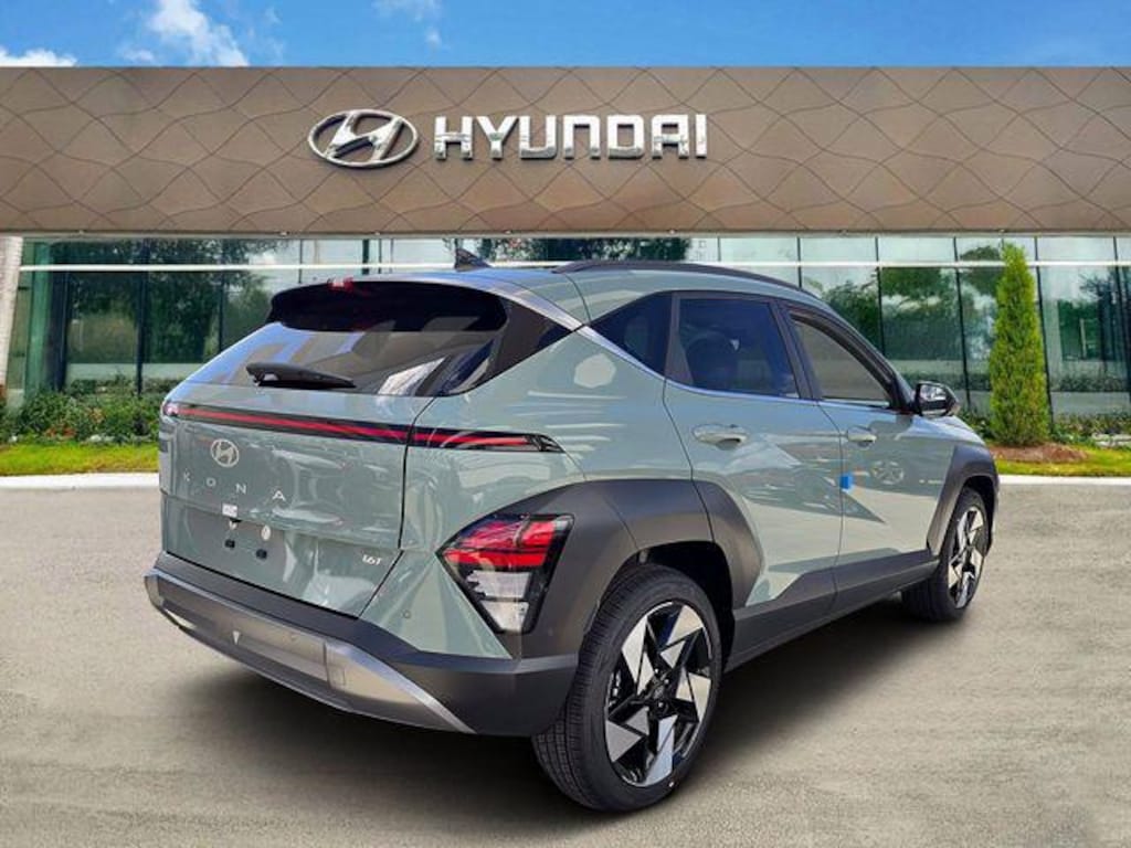 New 2026 Hyundai Kona Limited FWD SUV