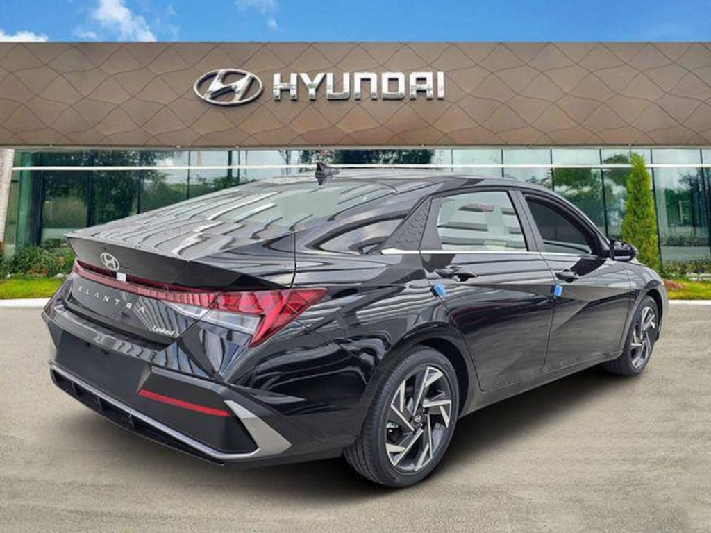 New 2026 Hyundai Elantra Limited Sedan