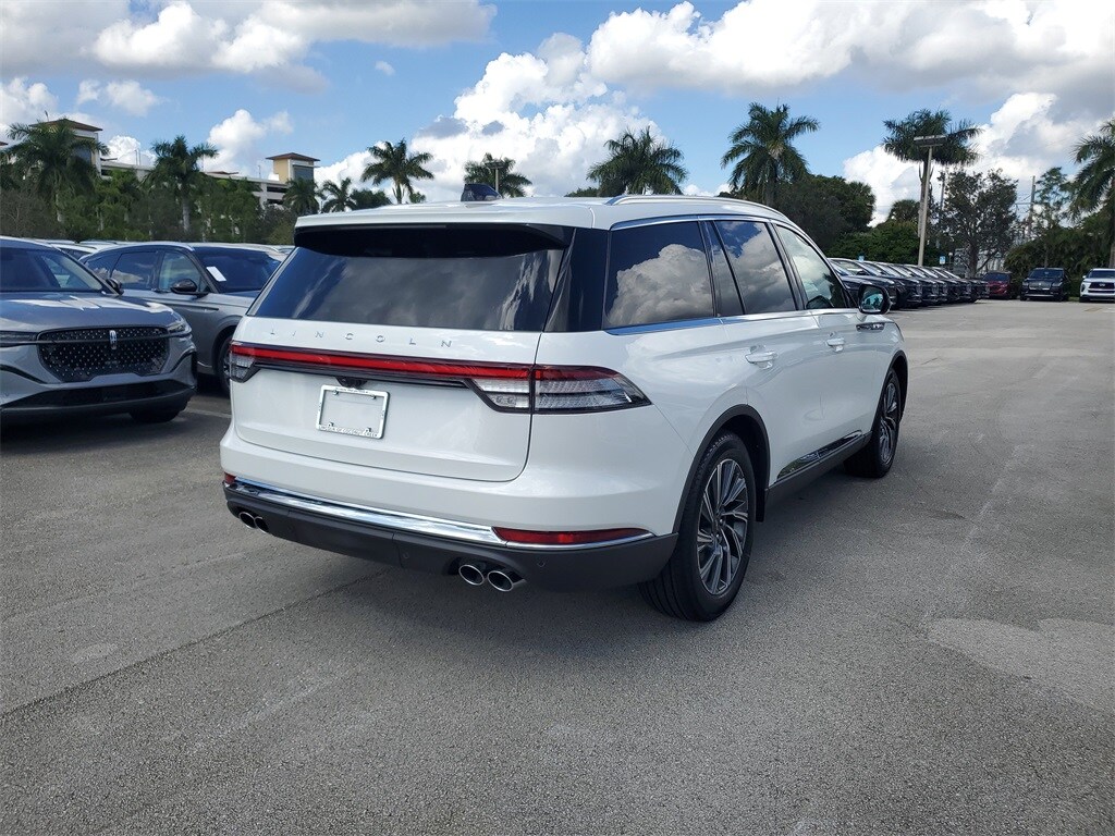 2026 Lincoln Aviator Premiere photo 3