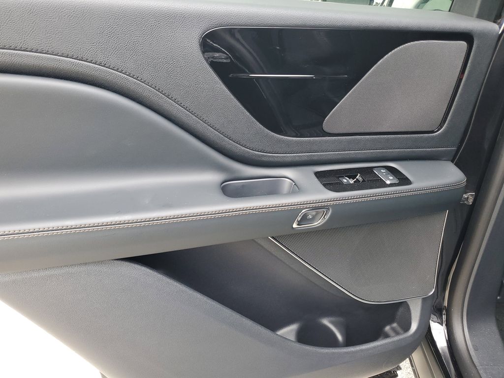 2025 Lincoln Aviator Premiere - Photo 9