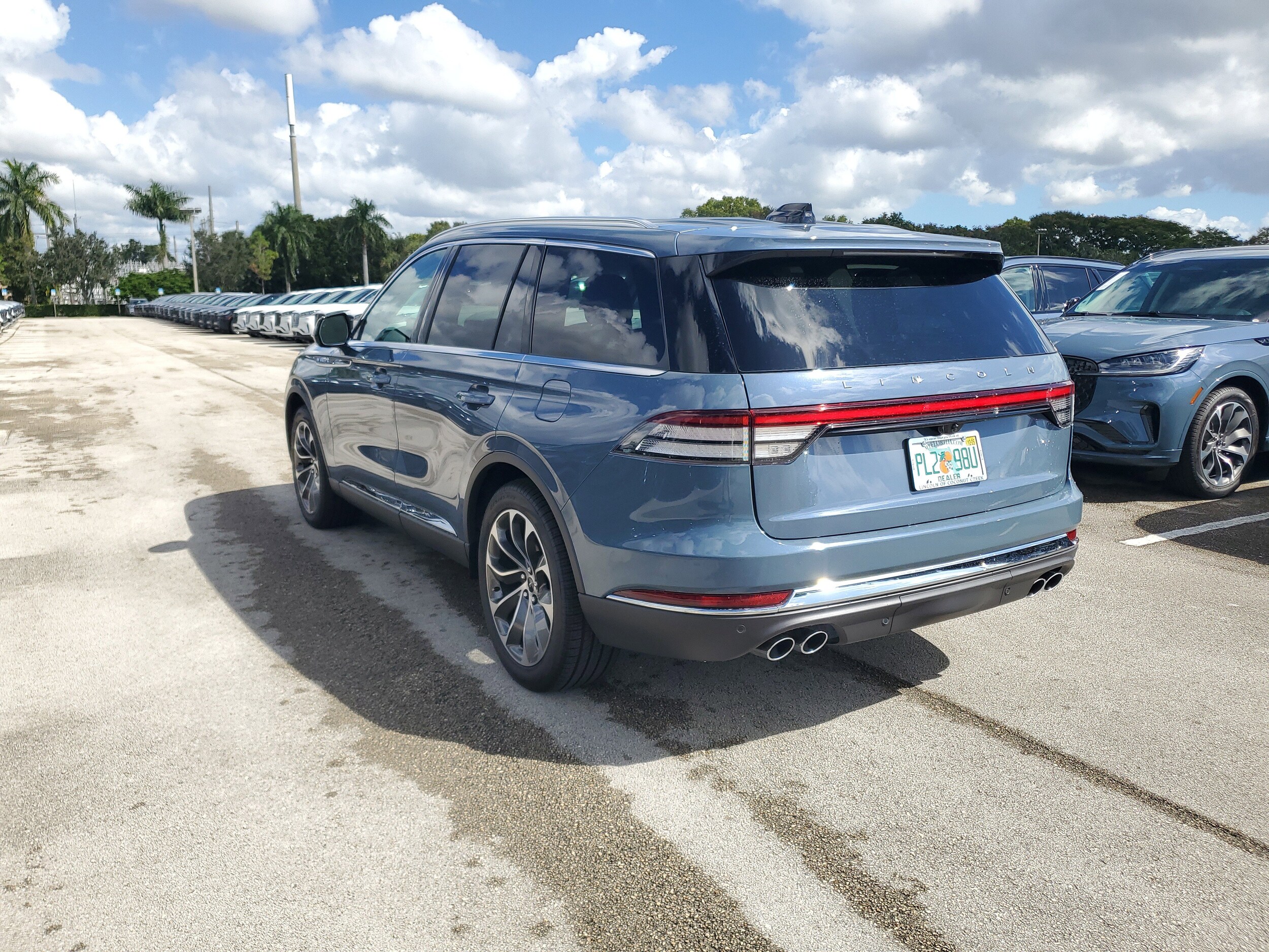 2025 Lincoln Aviator Premiere photo 3