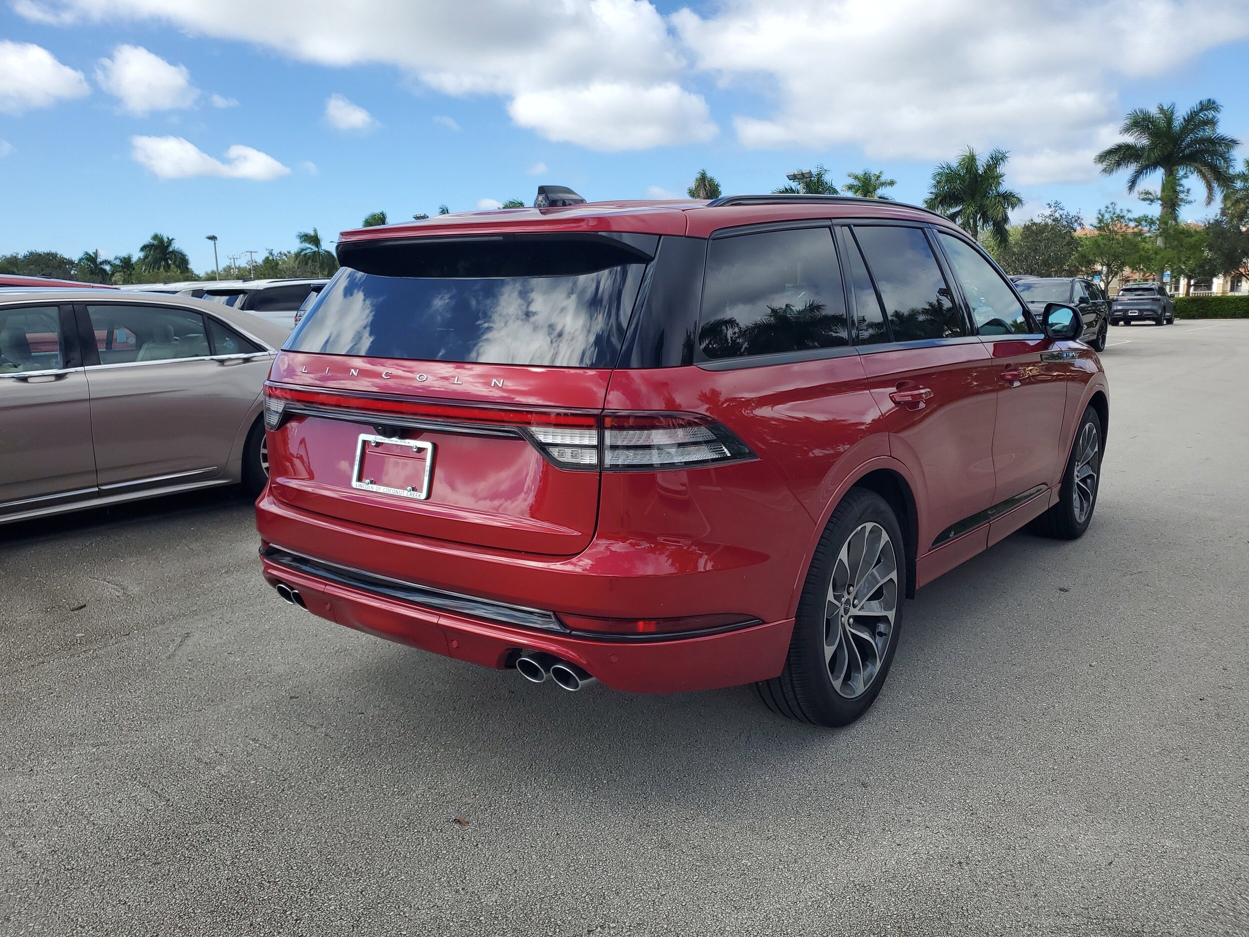 2025 Lincoln Aviator Premiere photo 3