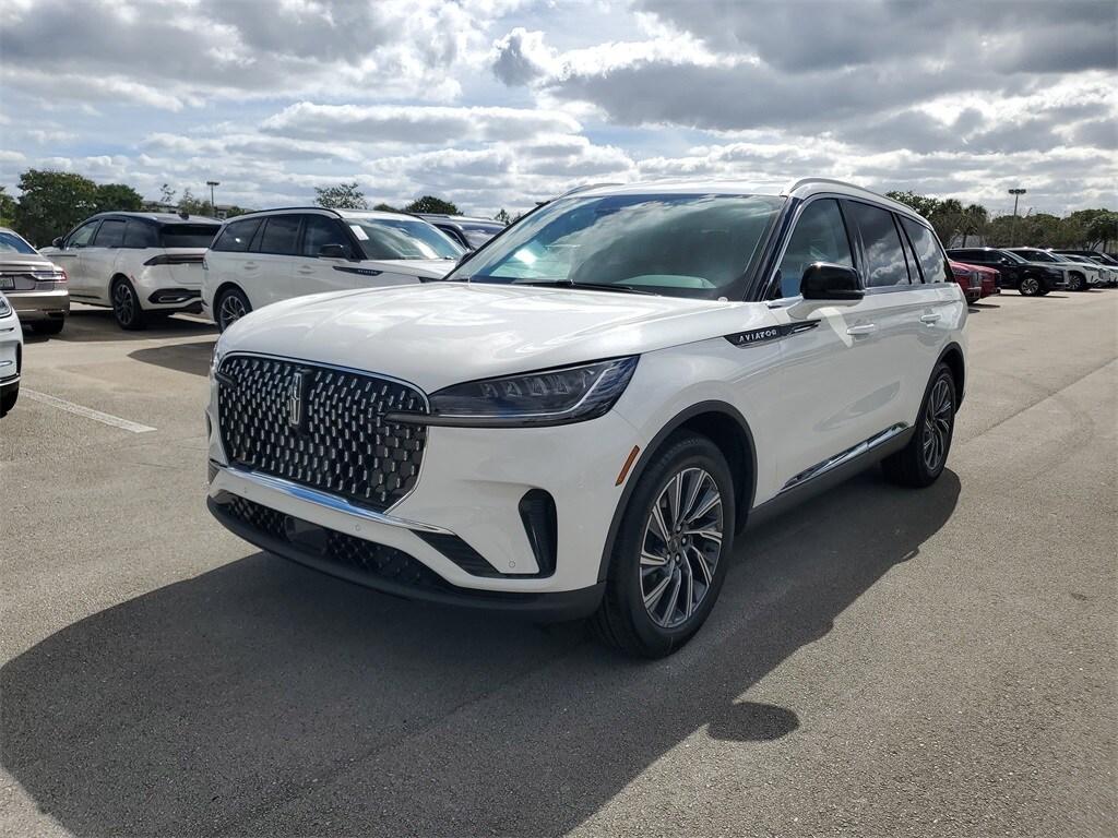 2026 Lincoln Aviator Premiere photo 2