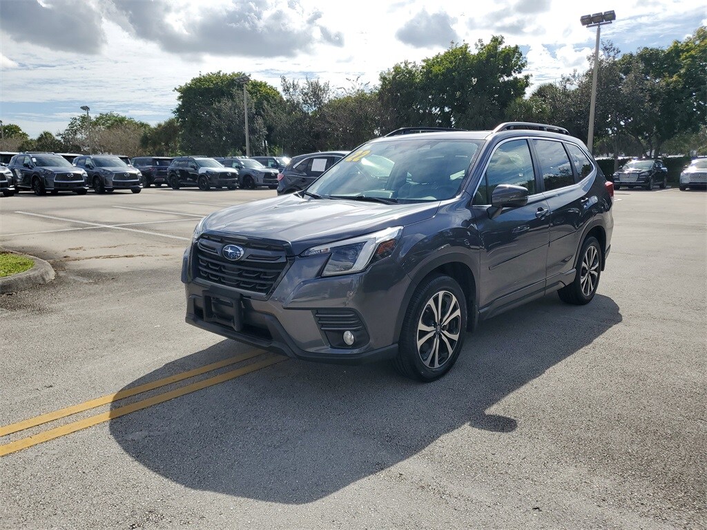 2022 Subaru Forester Limited photo 2