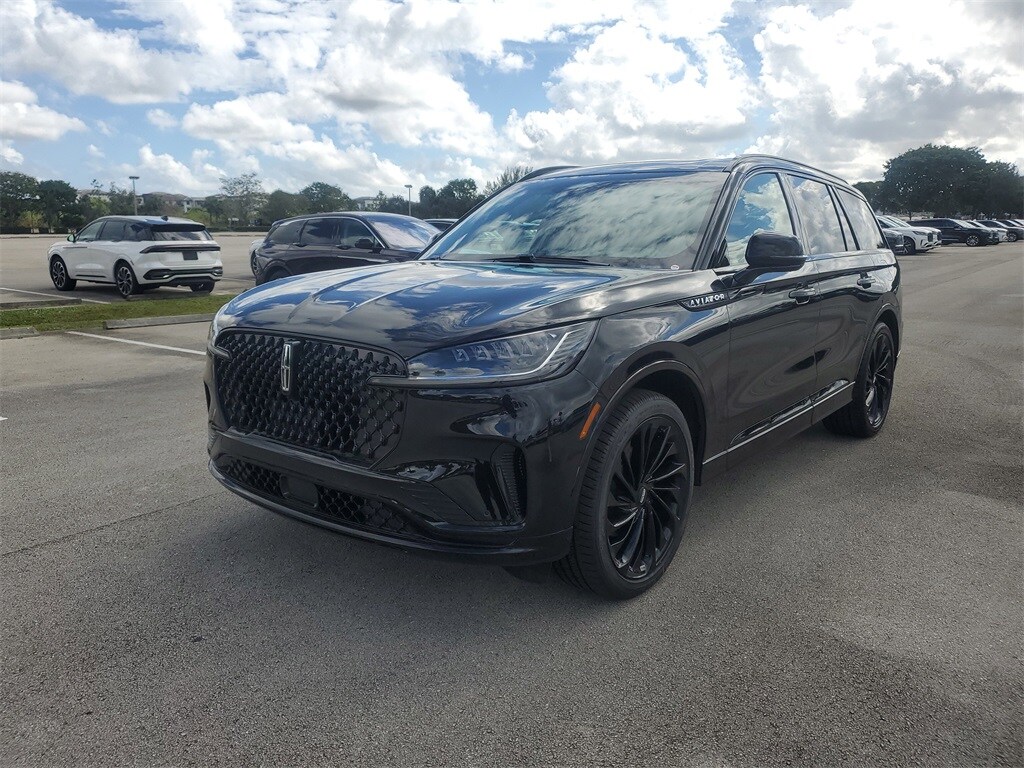 2025 Lincoln Aviator Reserve photo 2