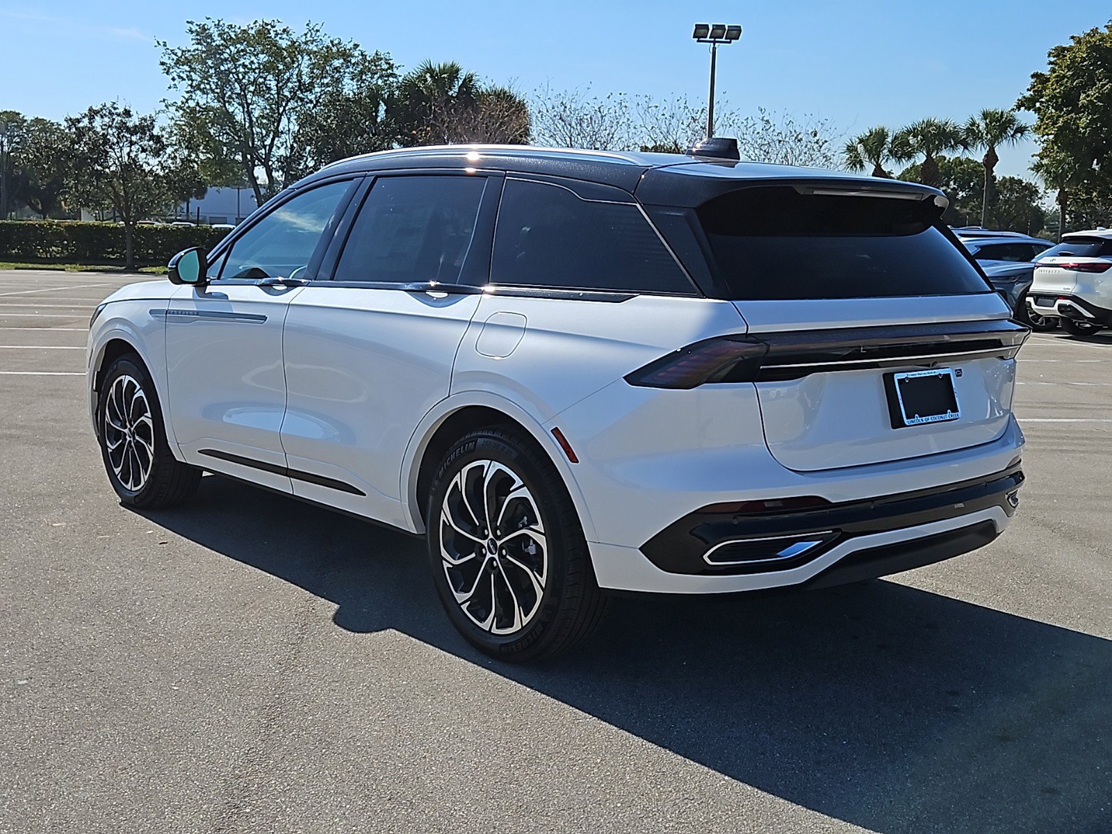 2025 Lincoln Nautilus Reserve photo 4