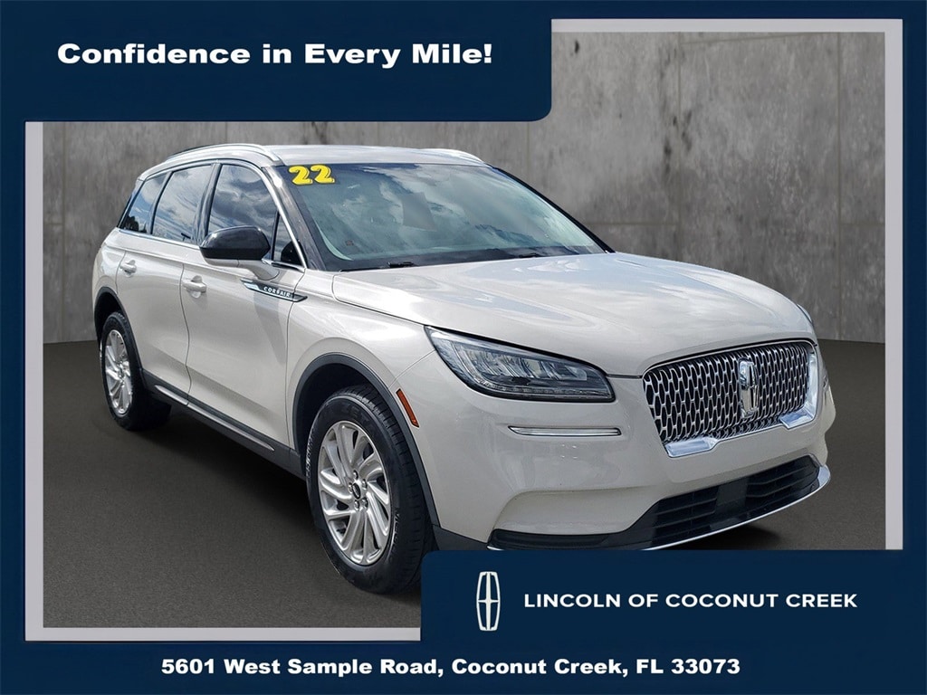 2022 Lincoln Corsair Base's photo