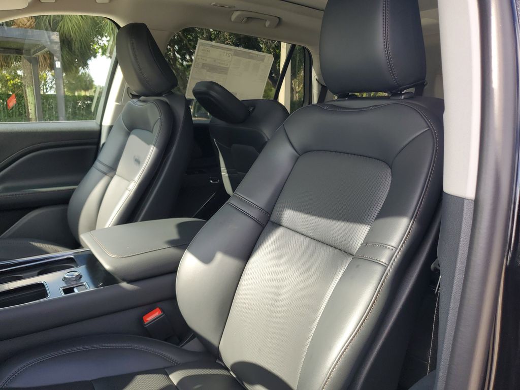 2025 Lincoln Aviator Premiere - Photo 23