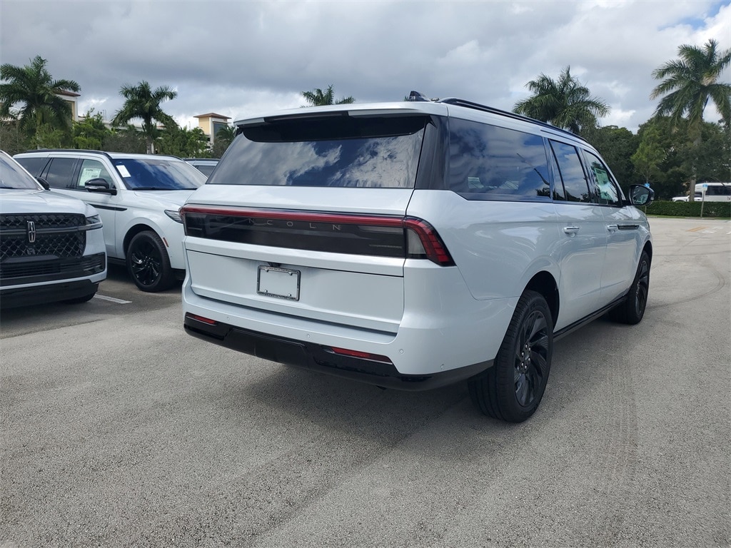 New 2025 Lincoln Navigator L Reserve SUV