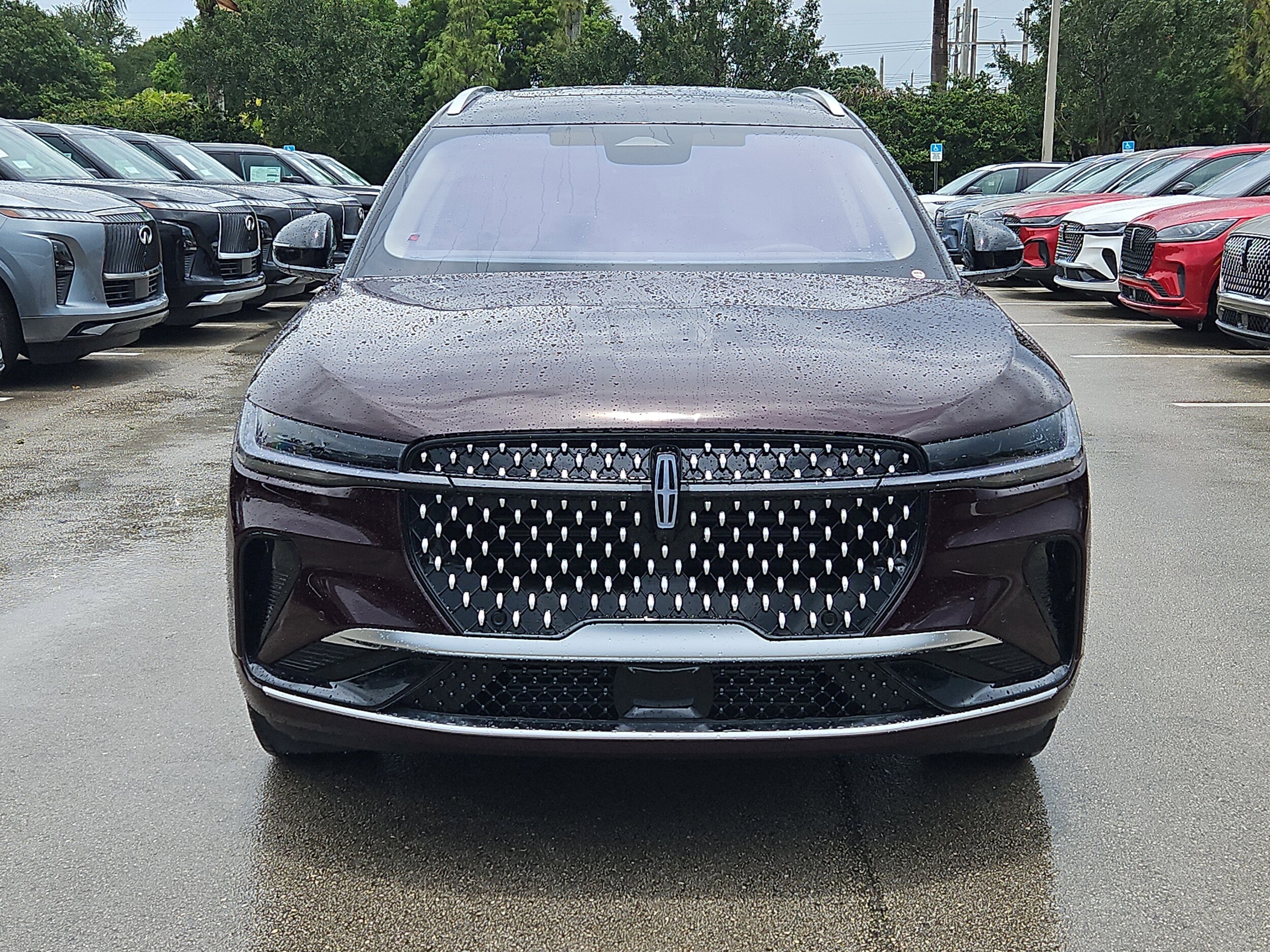 2025 Lincoln Nautilus Reserve photo 2